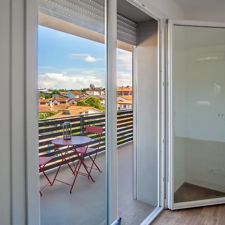 Ltapartments -bilocale Con Parcheggio A 10 Minuti Dalla Torre Διαμέρισμα